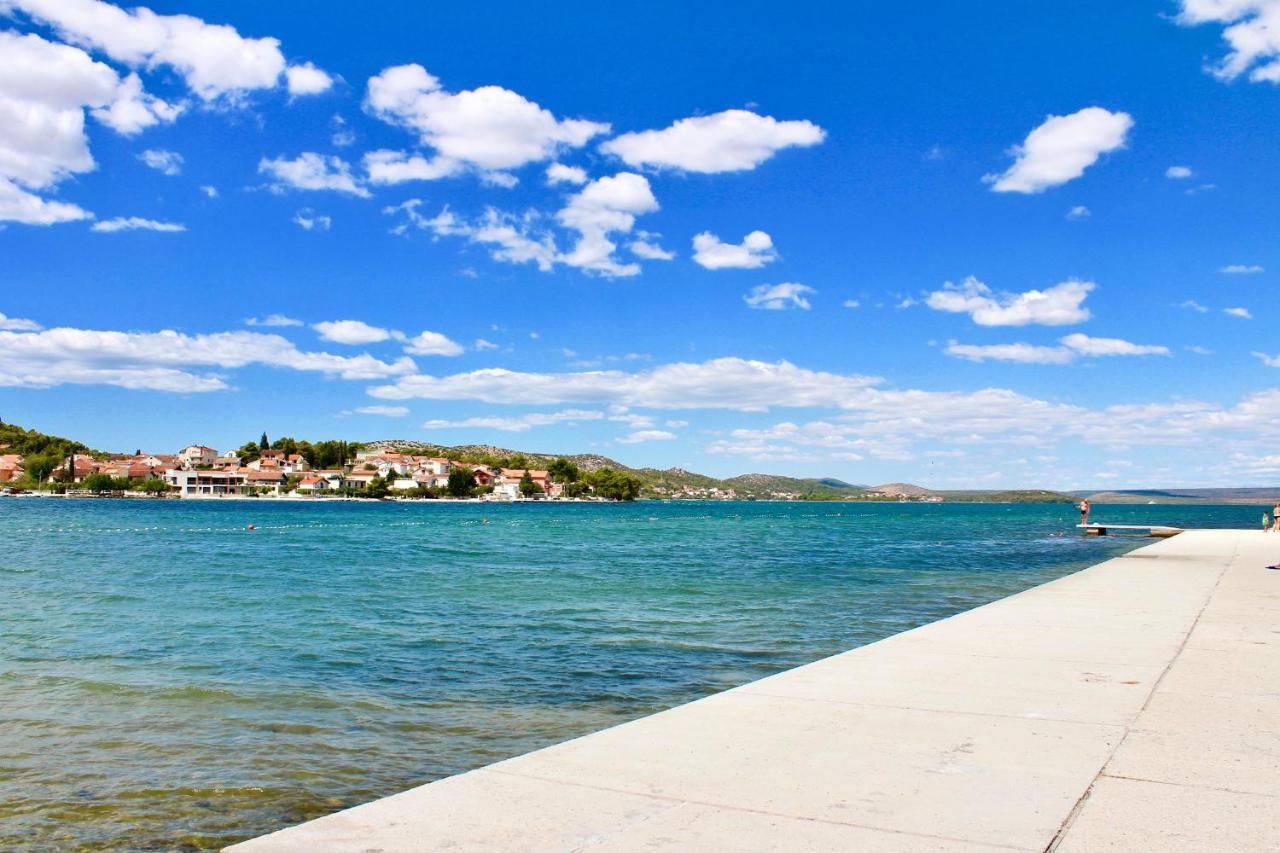 Apartments With A Parking Space Bilice, Krka - 13545 Šibenik Exterior foto
